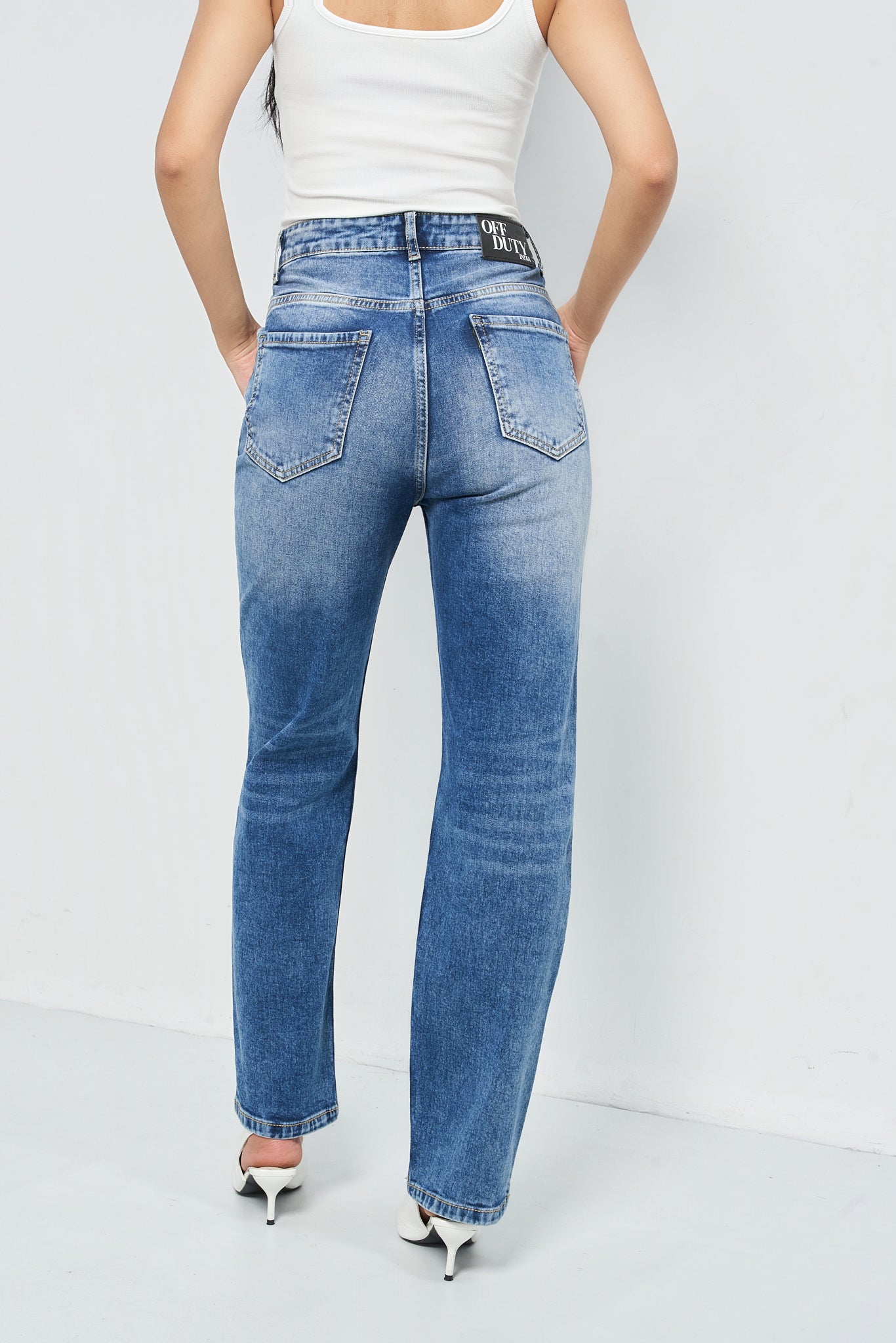 Sleek Tailored Straight Fit Jeans