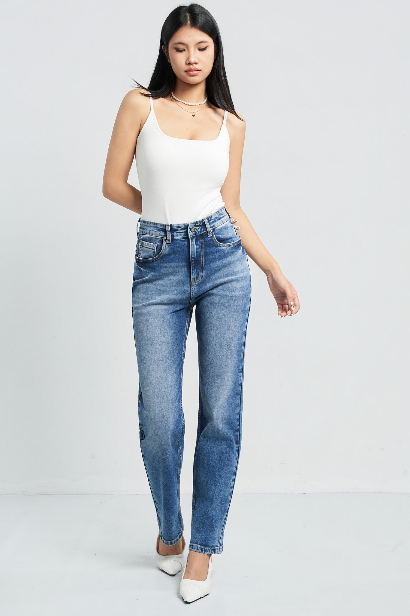Sleek Tailored Straight Fit Jeans