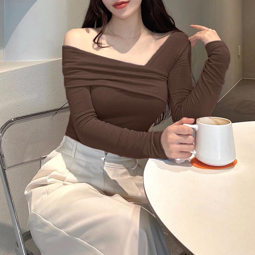 Korean Way Overlpped Off Shoulder Top