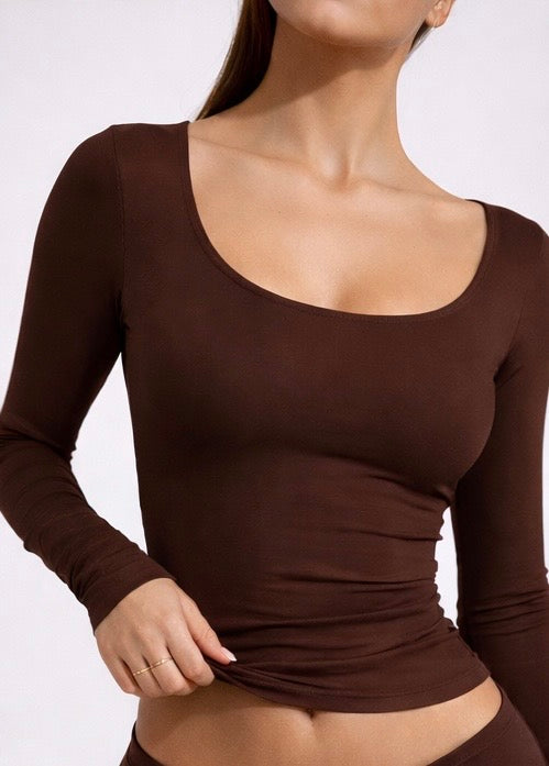 Soft Curve Neck Long Sleeve Top