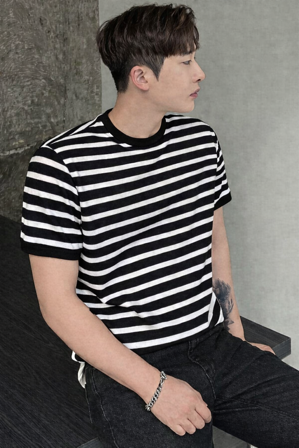 Stripe Series Crew Neck Tshirt