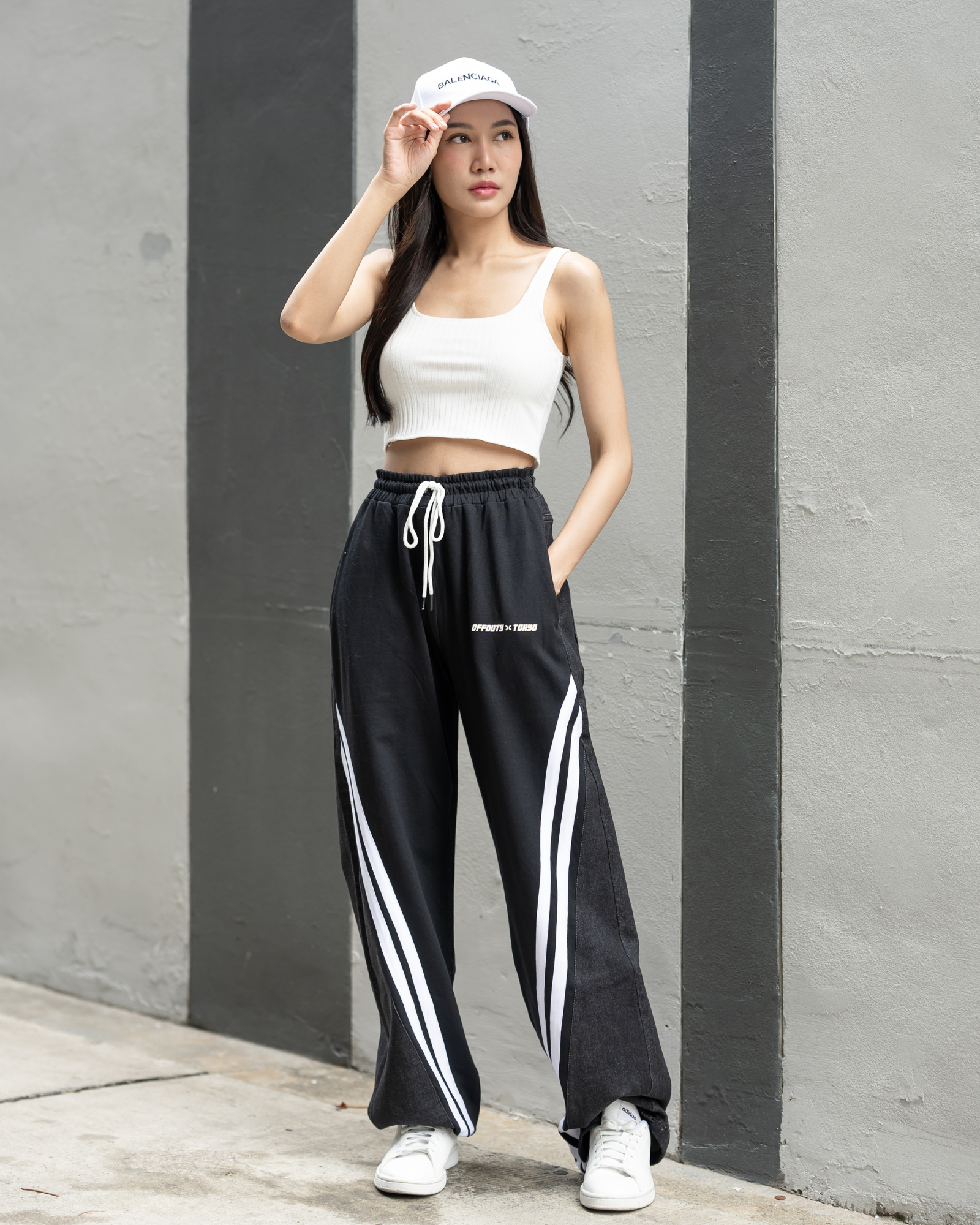 Tokyo New Era Unisex Sweat Jeans