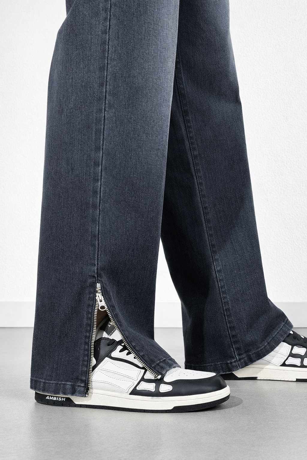 Cipher Black Loose Straight Fit Jeans