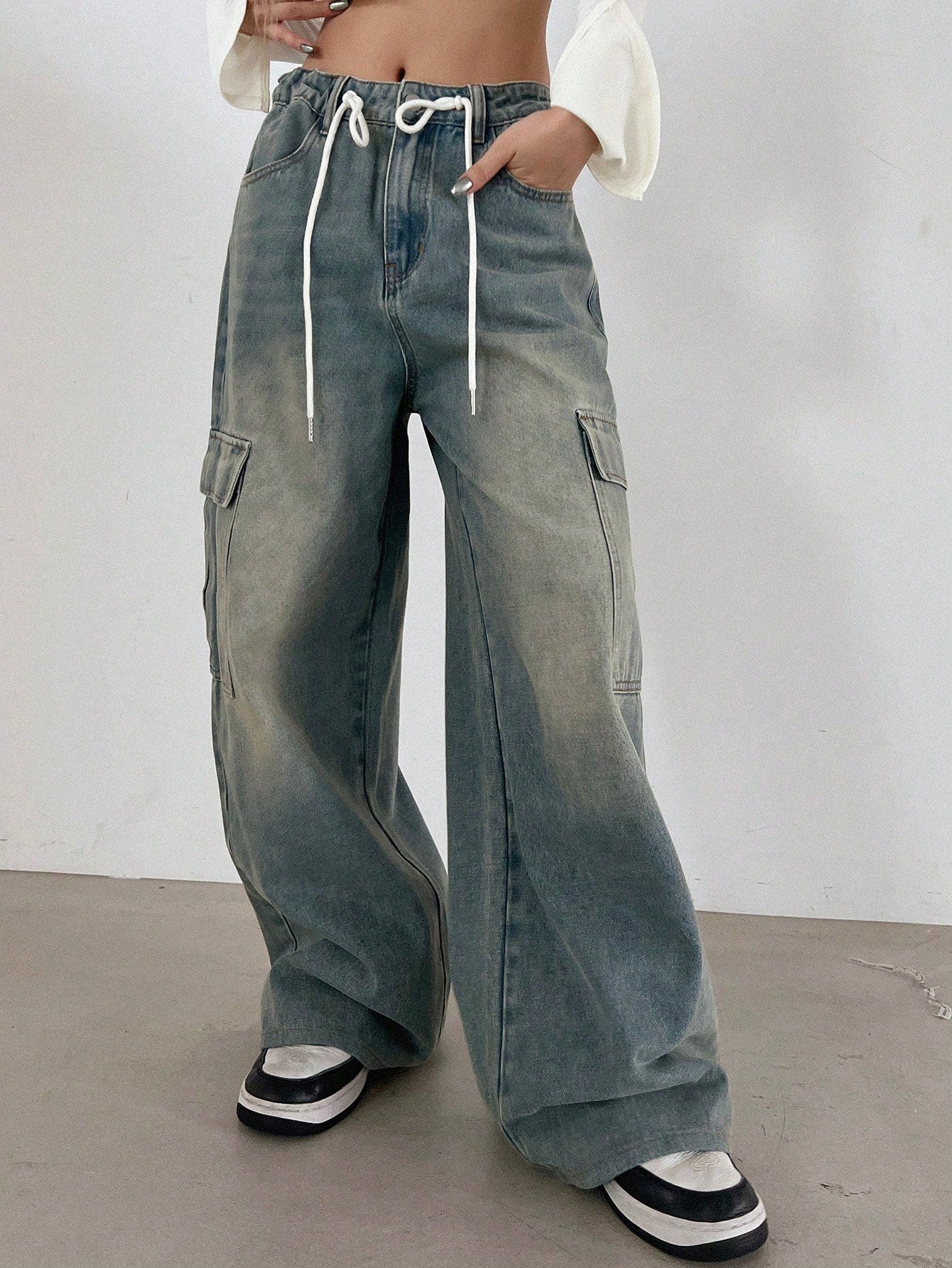 Outland Draw Wide Leg Cargo Jeans