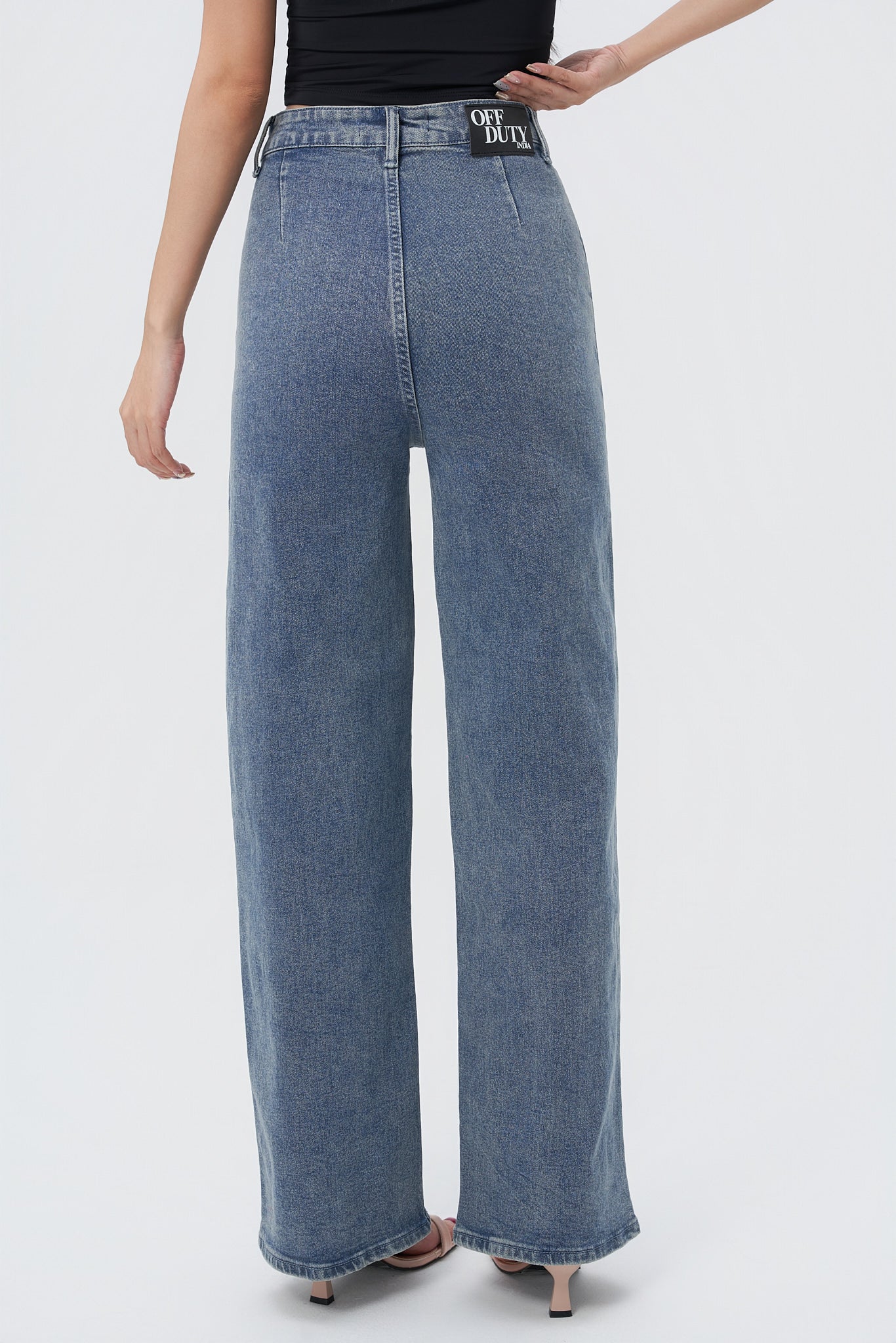Contrast Flow Straight Leg Jeans
