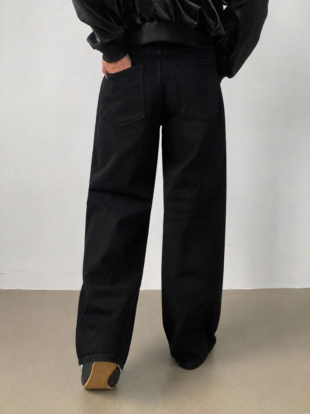 Pure Black Baggy Fit Rigid Jeans