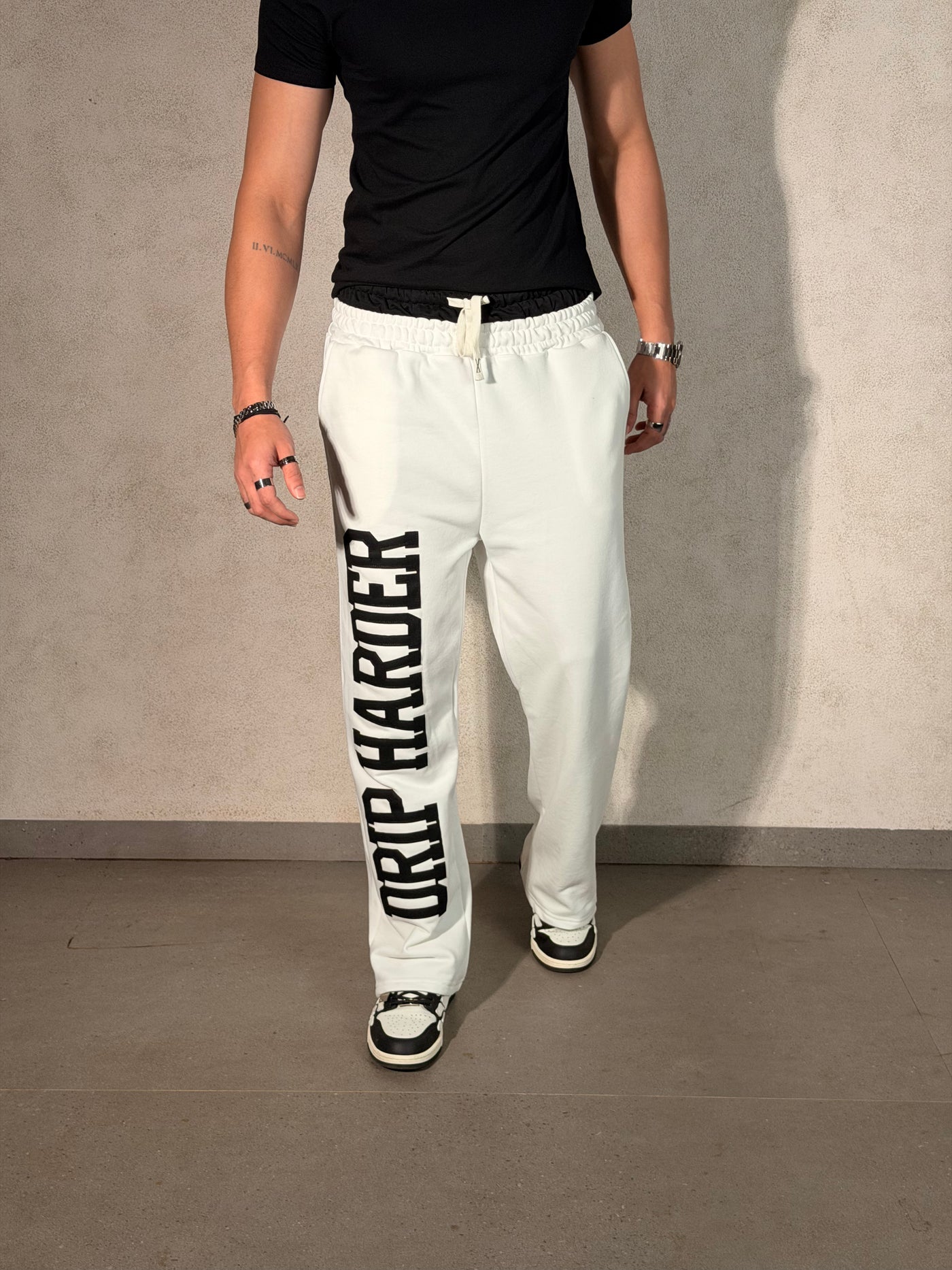 Contrast Belted Drip Harder Joggers – Offduty India