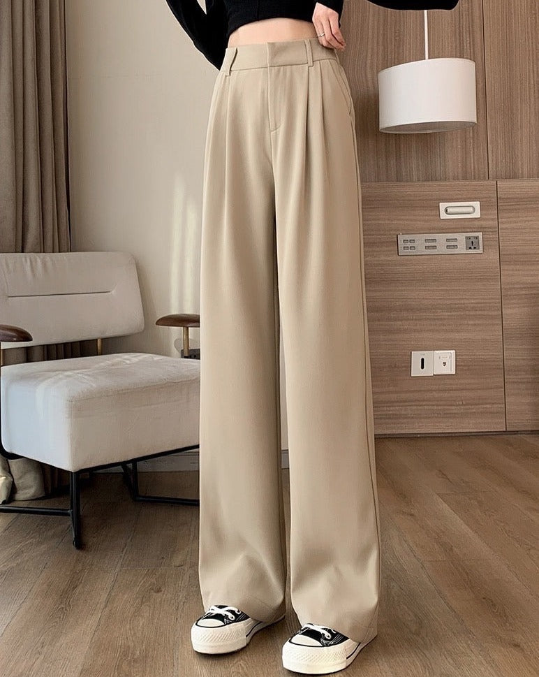 stribede shorts i crepe med grafisk-tryk - GenesinlifeShops Pakistan -  White 'Sauge' pleat - front trousers Sleeveless Jacquemus