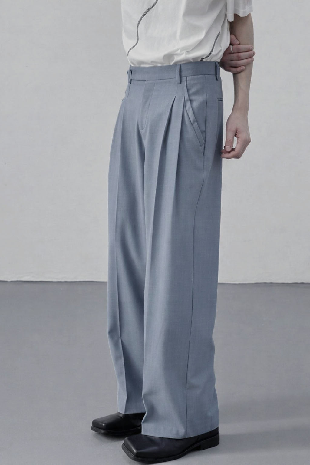 Spanish Cut Pleated Pants