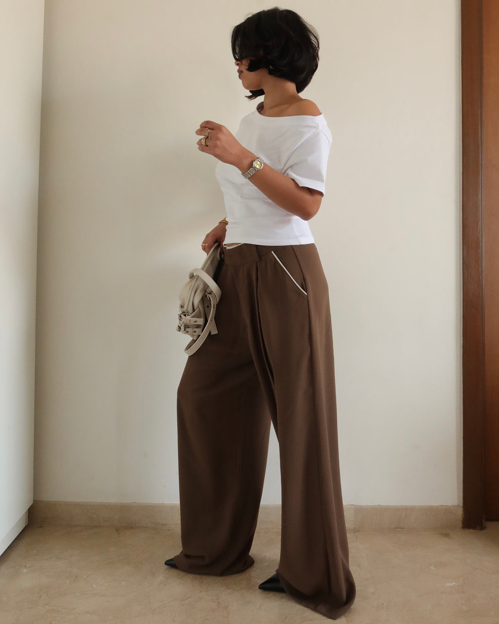 Outline Pleats Pants