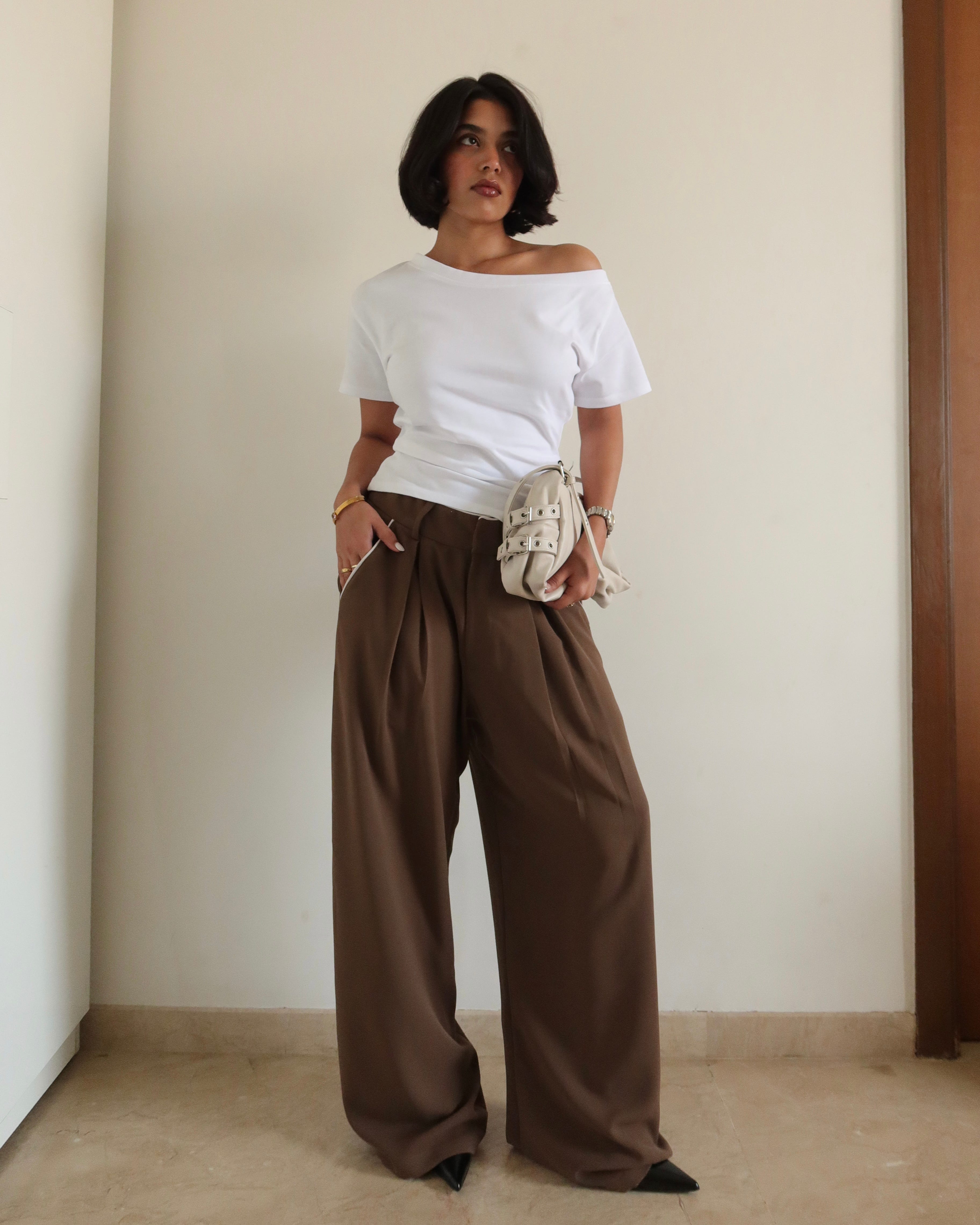 Outline Pleats Pants