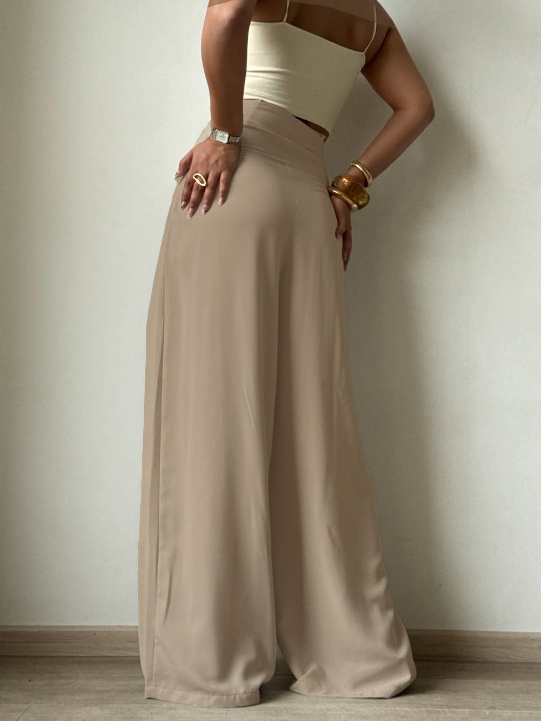 beige