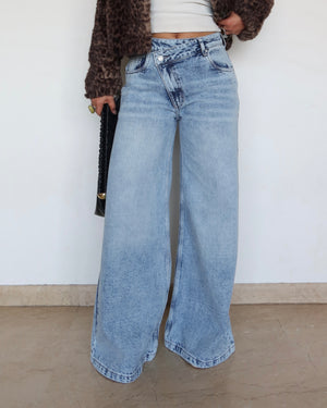 Asymmetric Belt Wide Leg Jeans