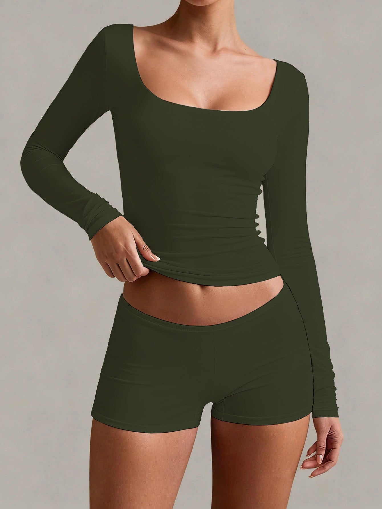 Soft Curve Neck Long Sleeve Top