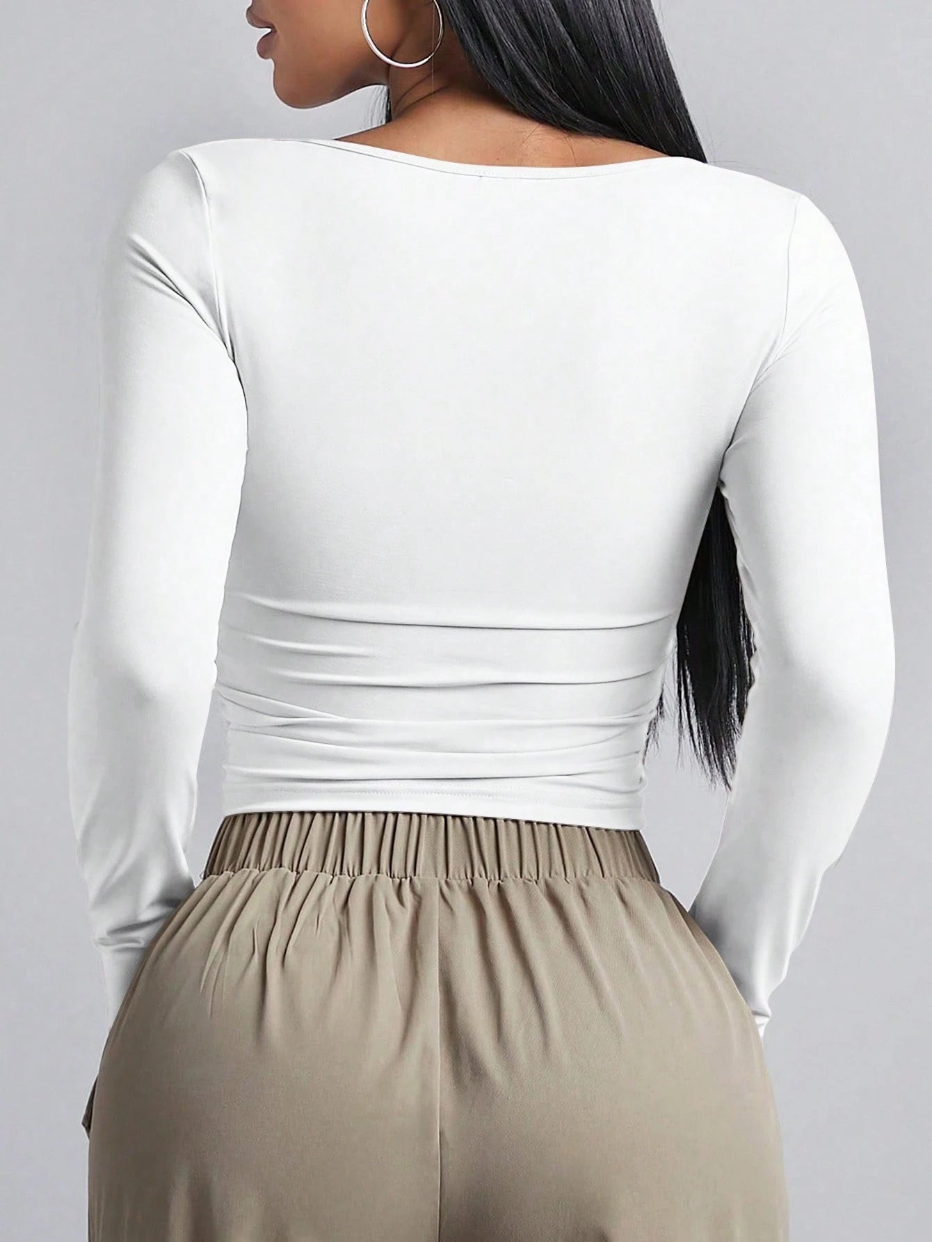 Soft Curve Neck Long Sleeve Top