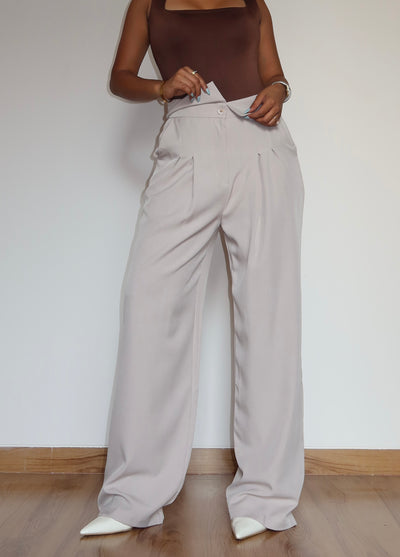 Clean Collar Waist Pleated Trousers