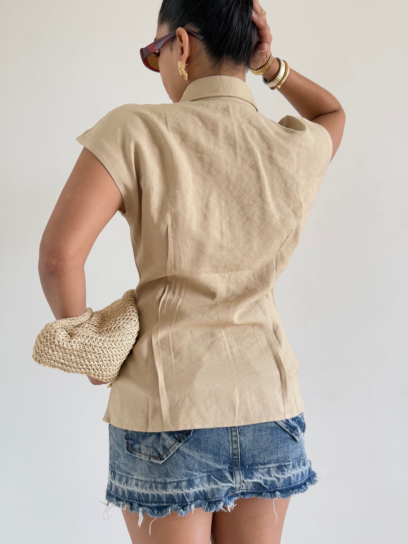 beige