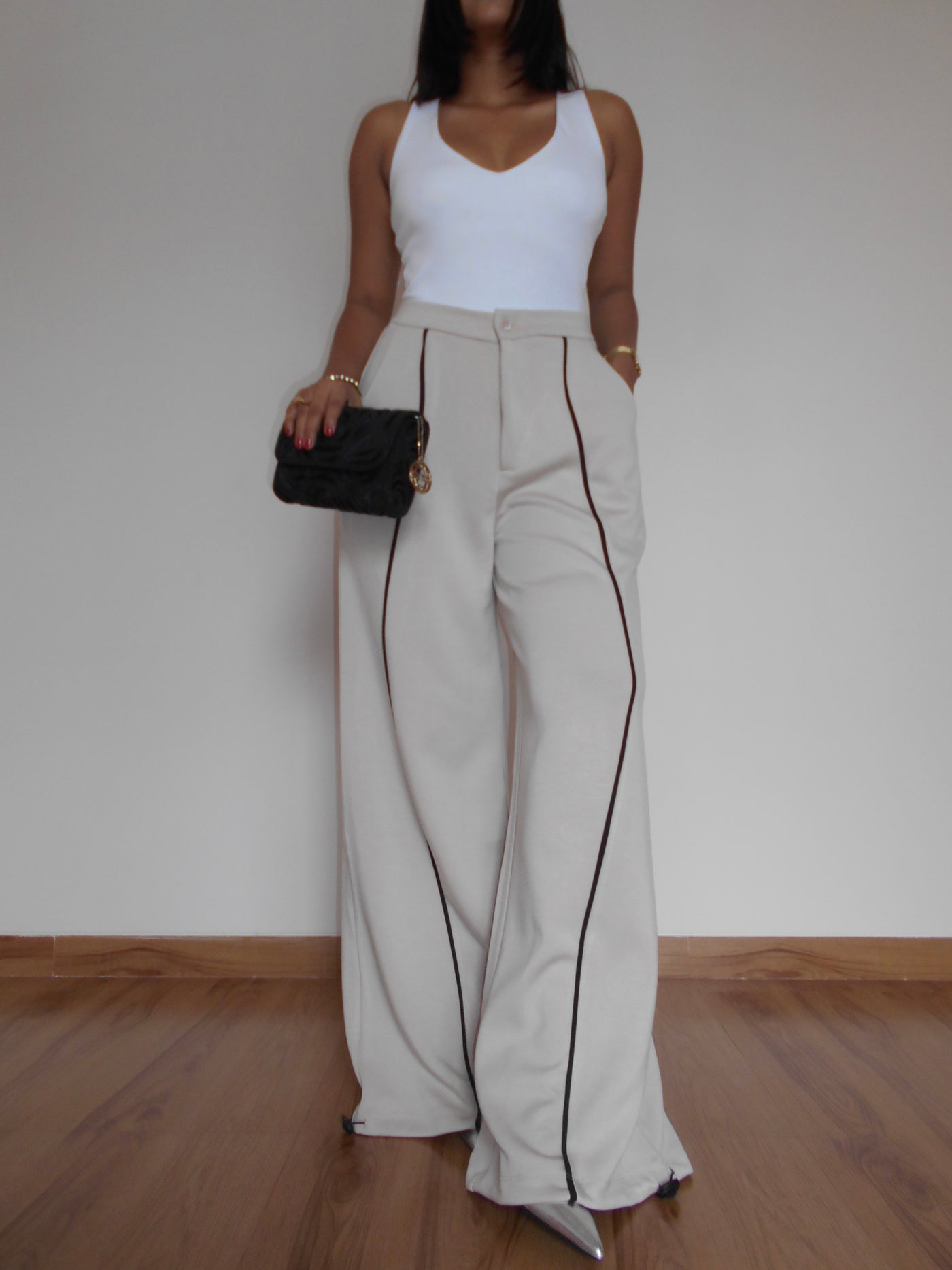 beige