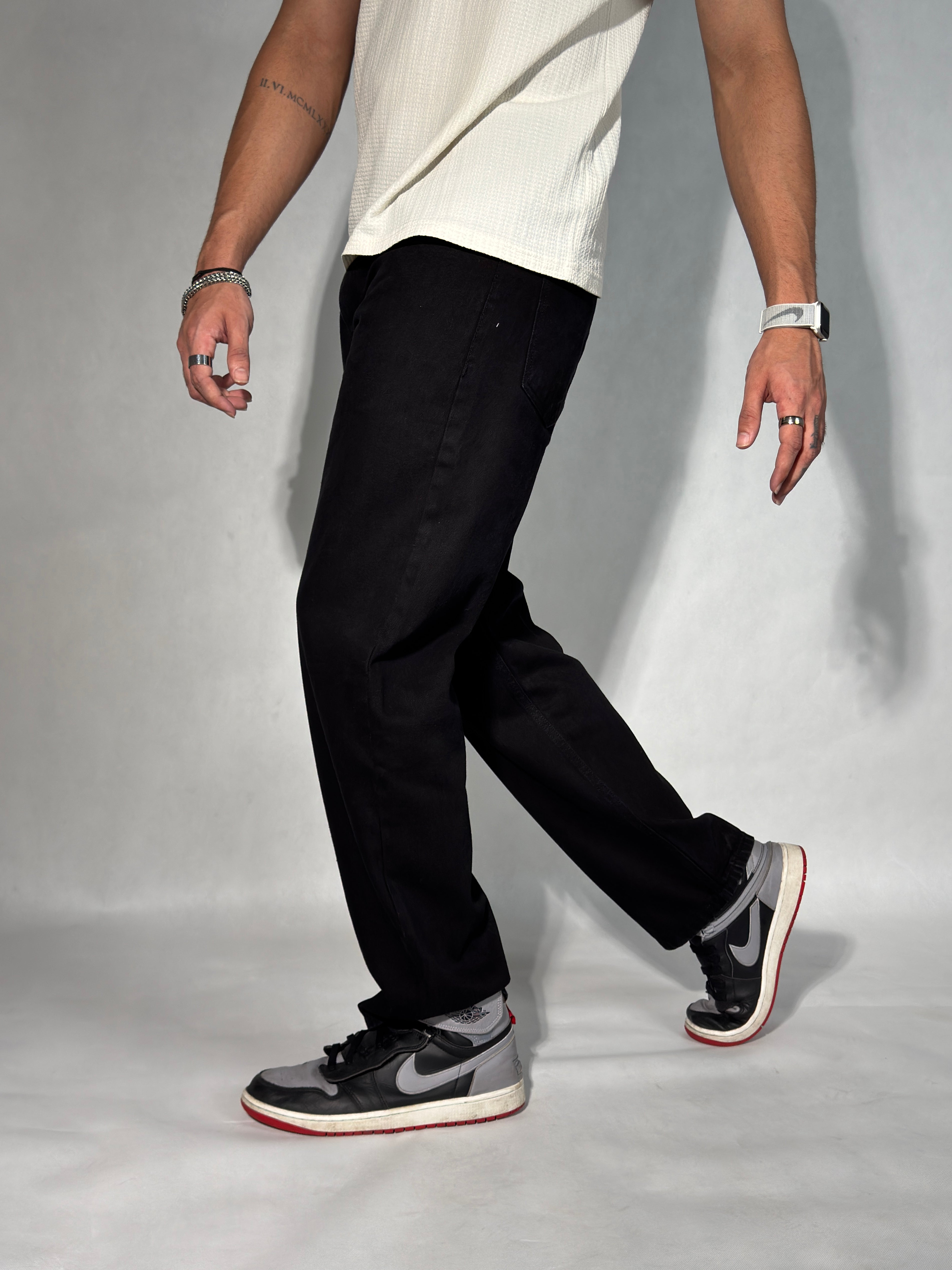 Black Out Straight Fit Jeans