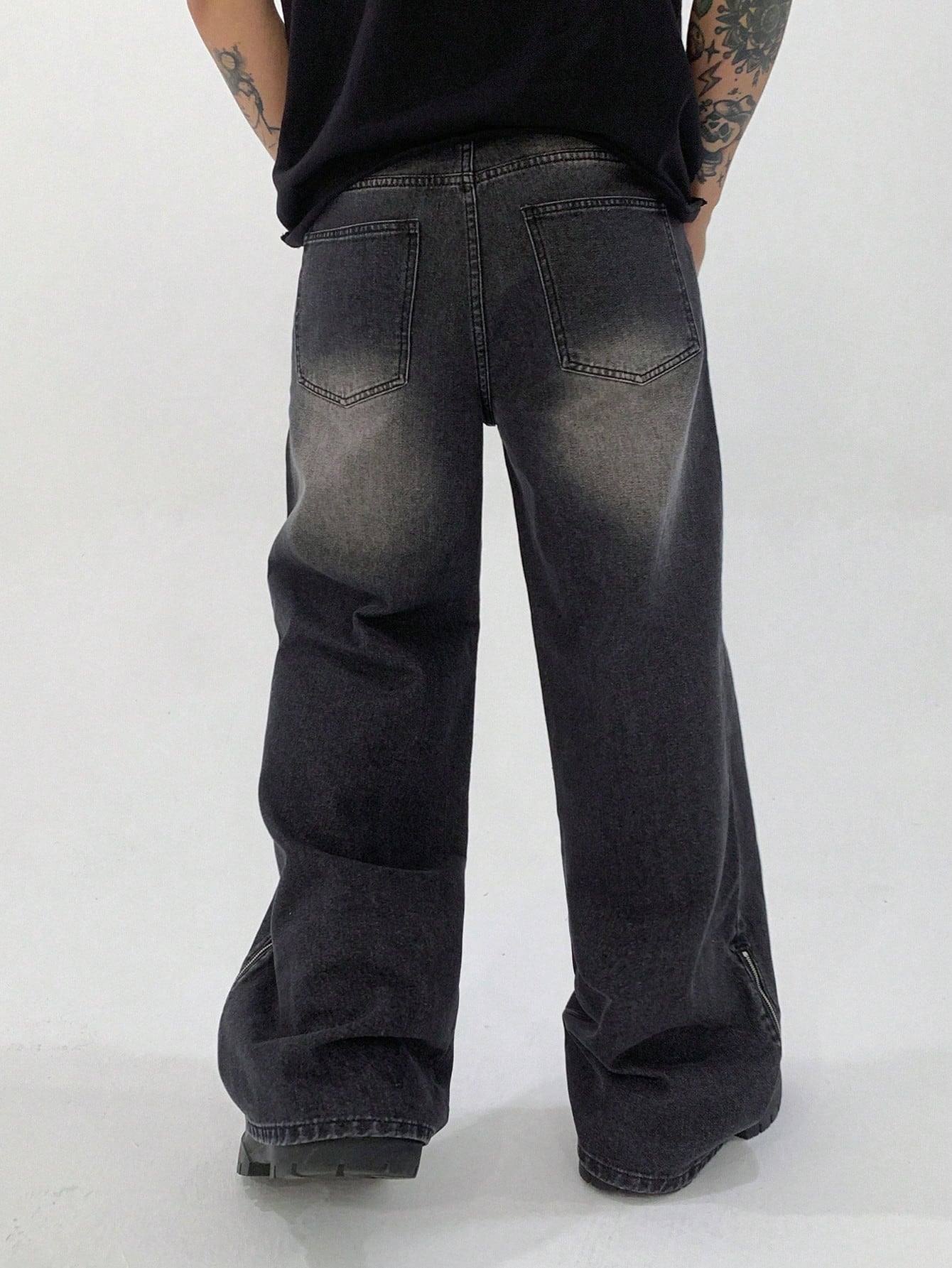 Cipher Black Loose Straight Fit Jeans