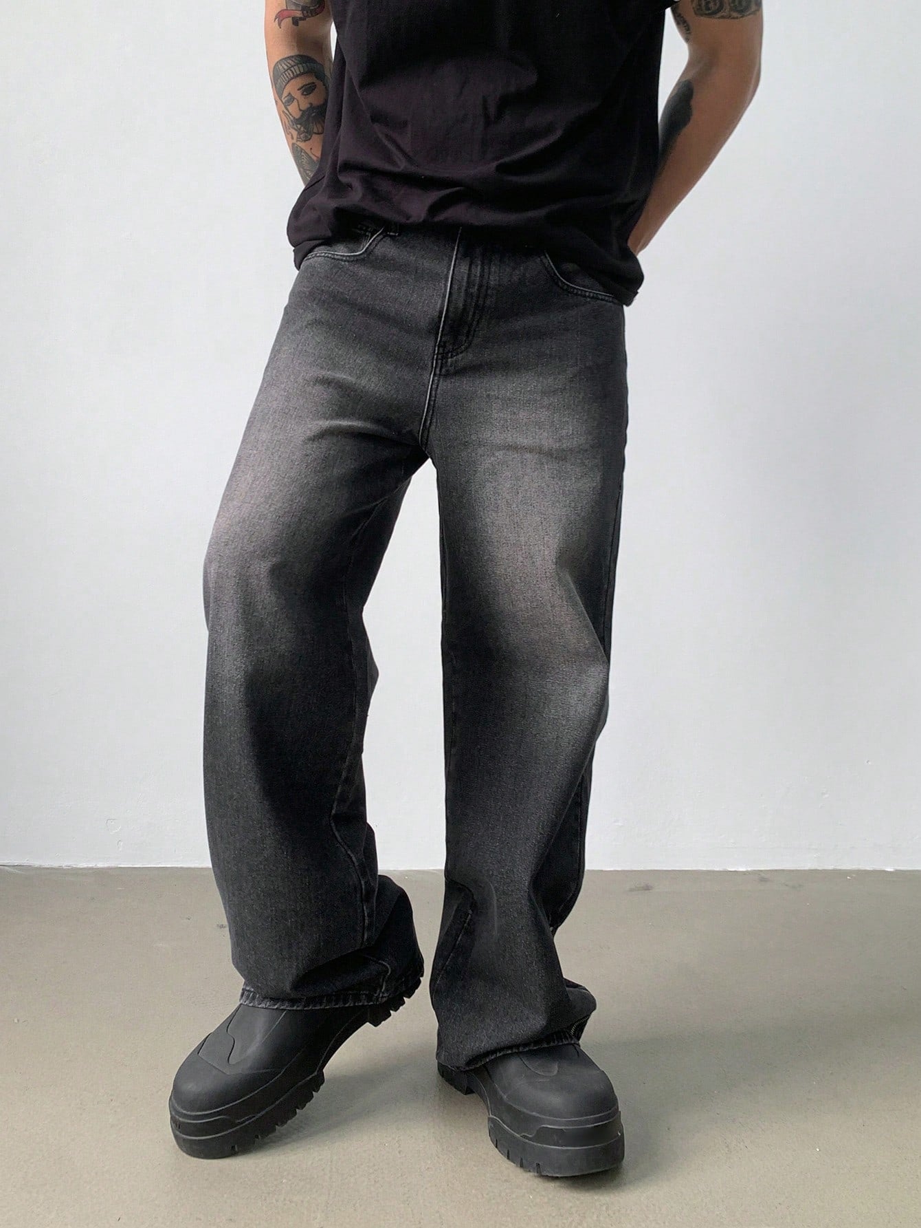 Cipher Black Loose Straight Fit Jeans