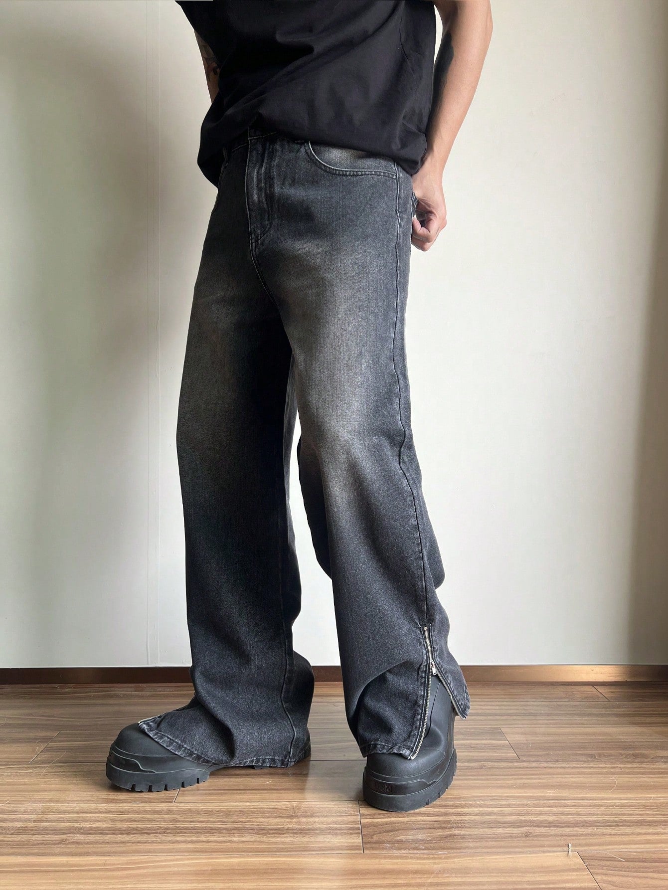 Cipher Black Loose Straight Fit Jeans