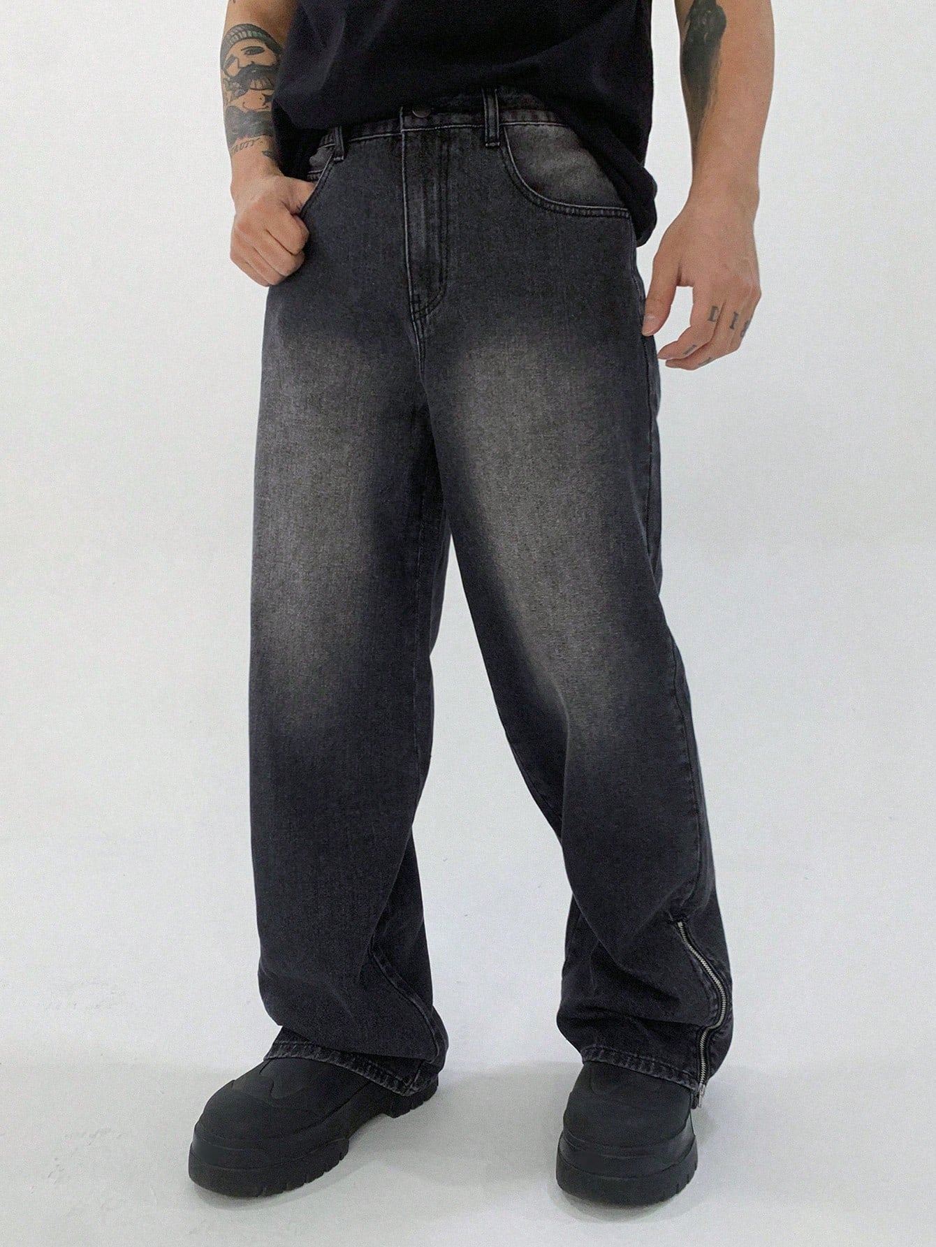 Cipher Black Loose Straight Fit Jeans