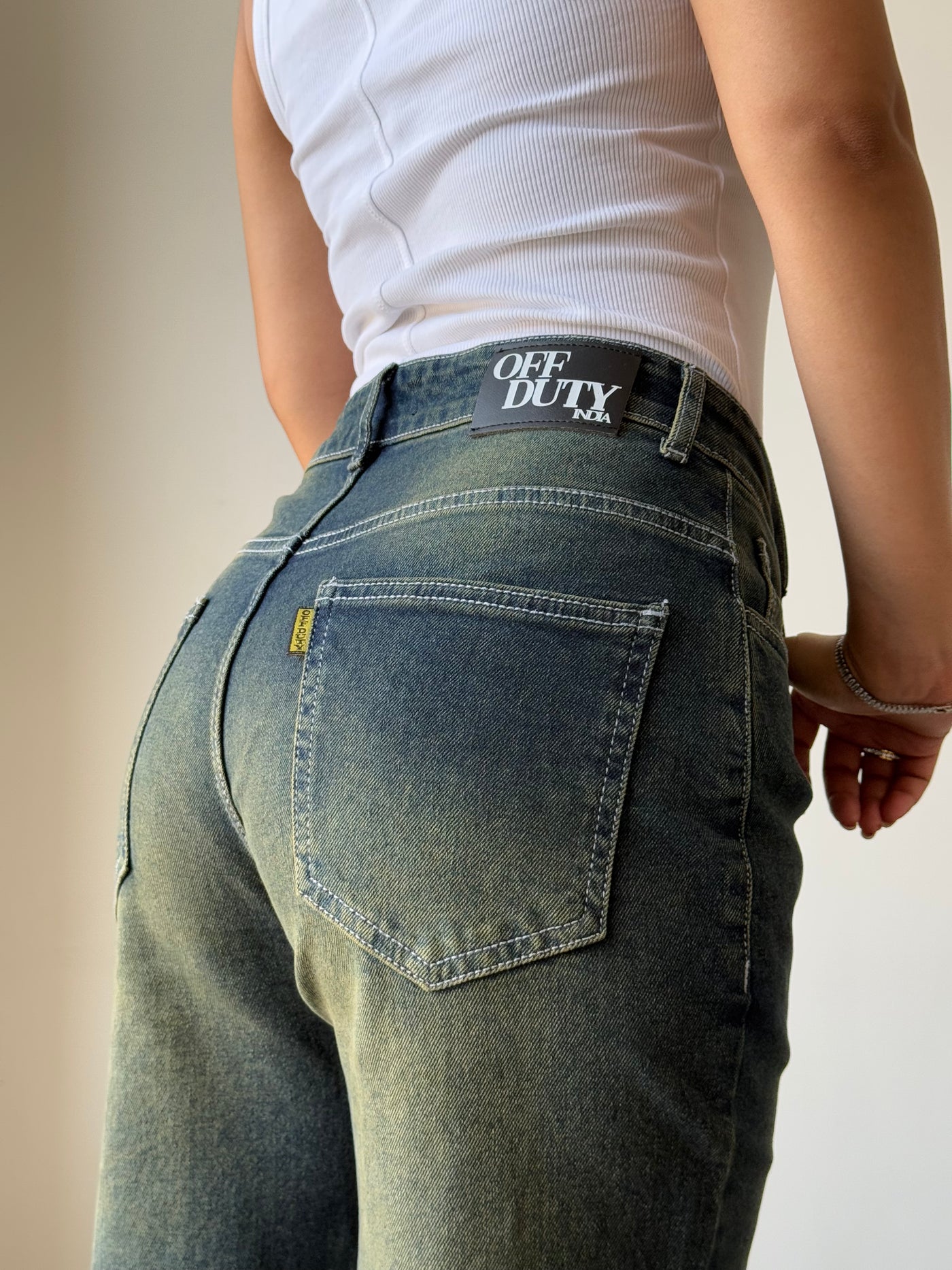 Baddie Vintage Dirty Wash Dad Fit Jeans