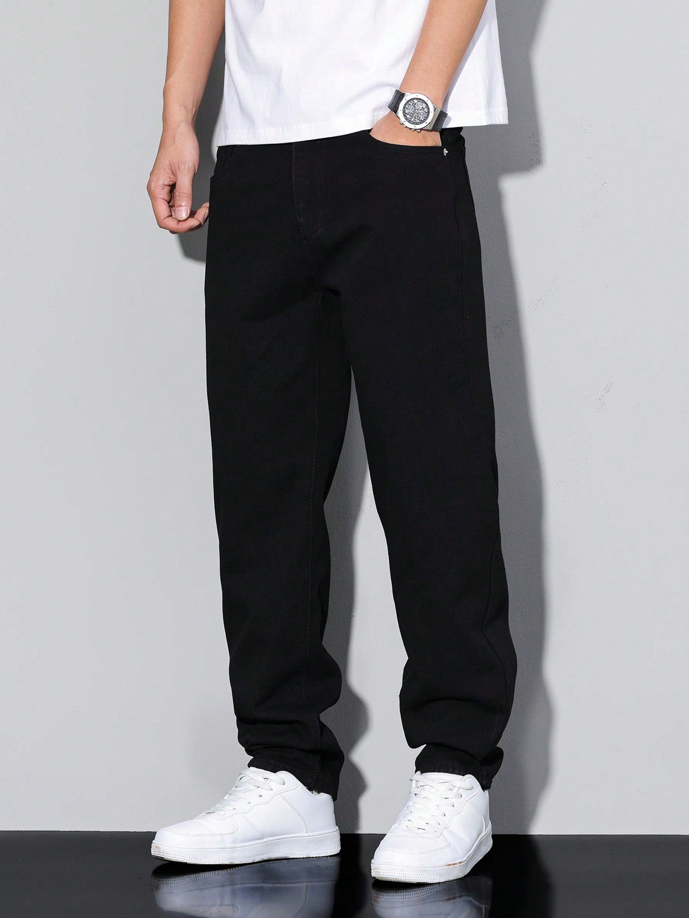 Black Out Straight Fit Jeans