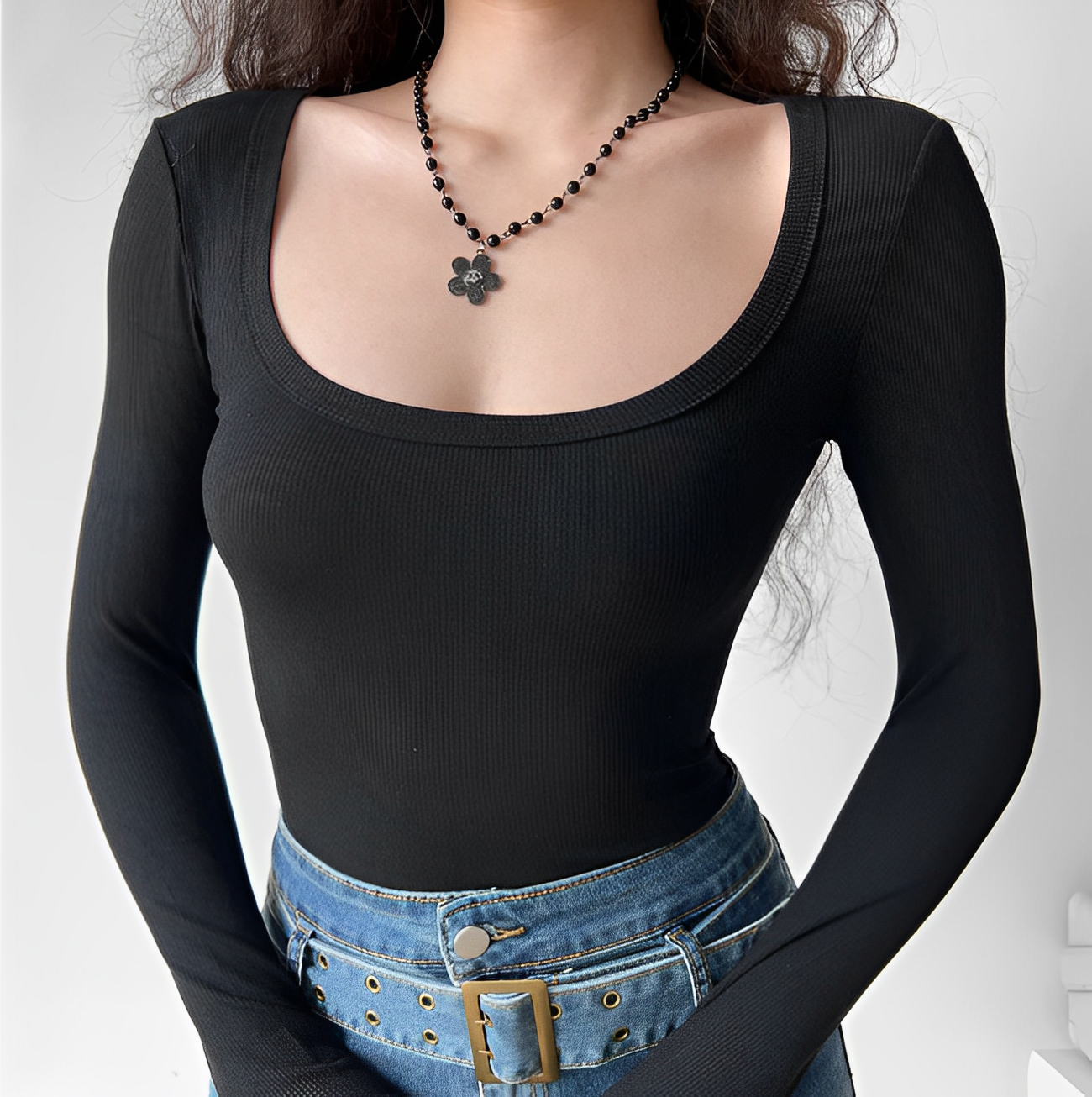 Baesic Scoop Neck Full Sleeve Top