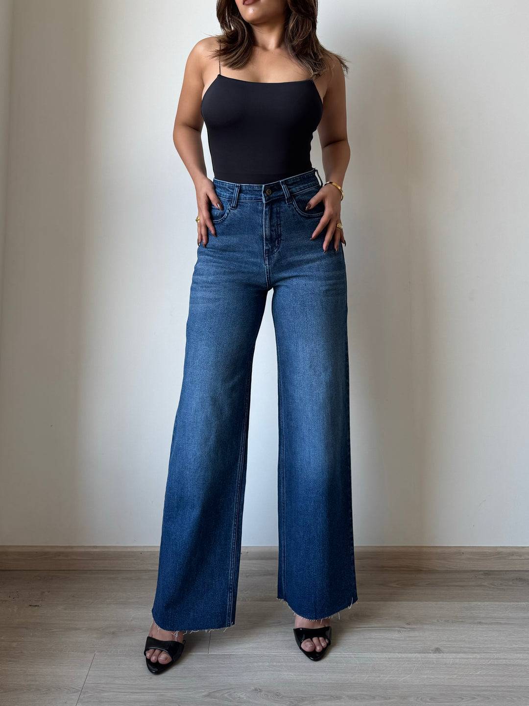Wide Leg Jeans Best Stylish Jeans Brand Lightly Washed Wide-Leg Jeans