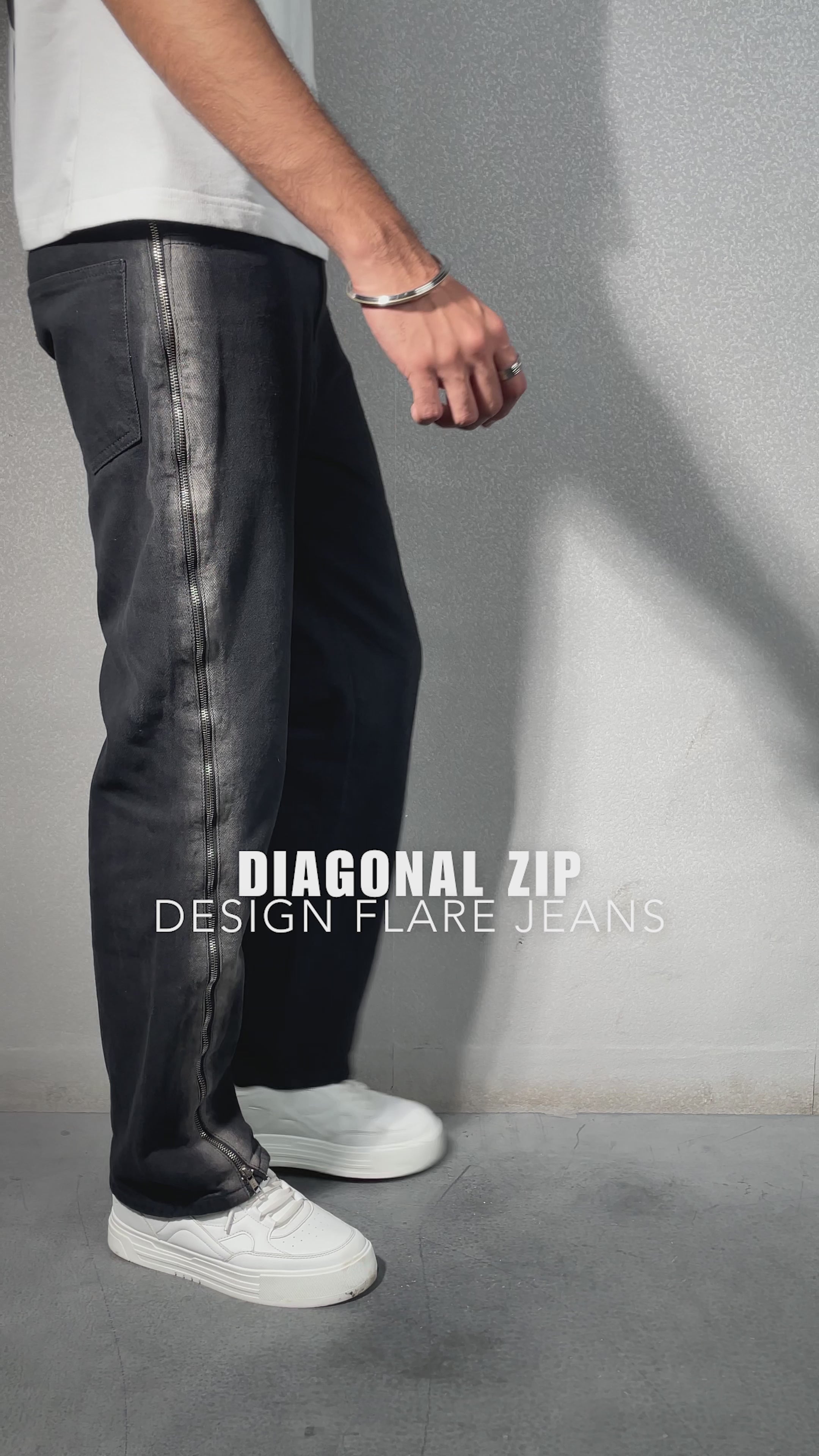 Diagonal Zip Design Flare Jeans
