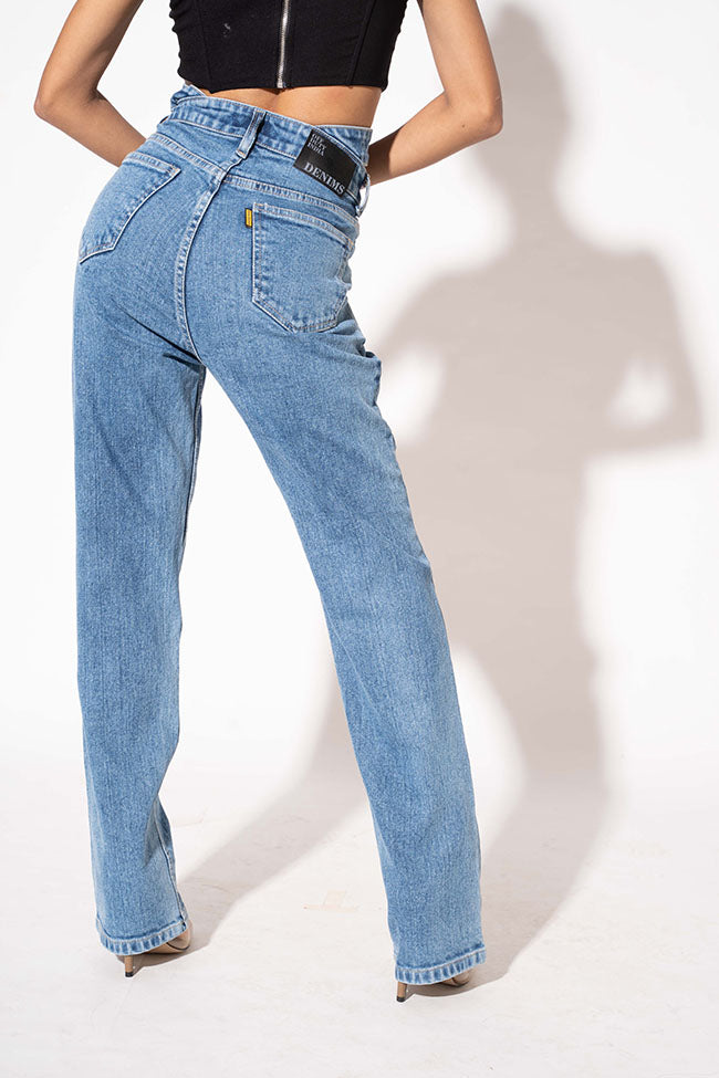 Men Ice Blue Slim Fit Mid Rise Clean Look Strechable Jeans